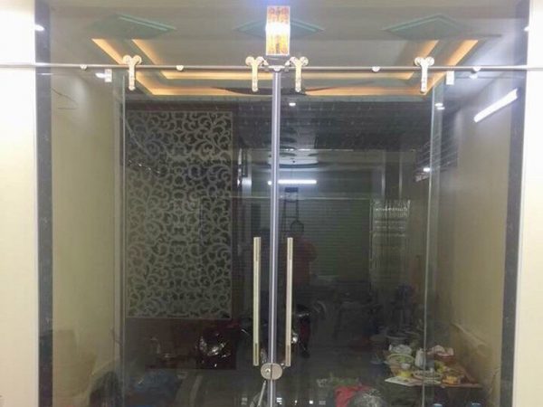 Cửa kính lùa bi treo