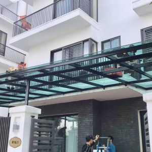 mái kính biệt thự