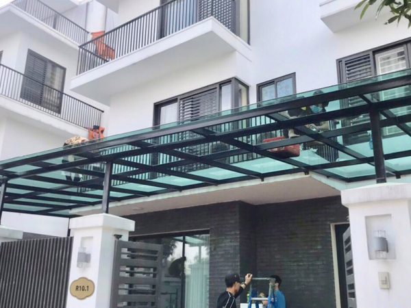 mái kính biệt thự